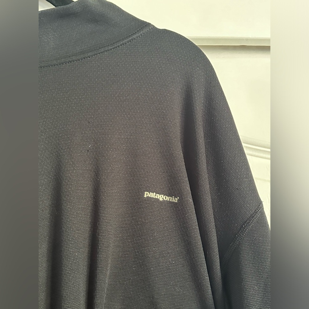 Patagonia Light weight long sleeve Shirt